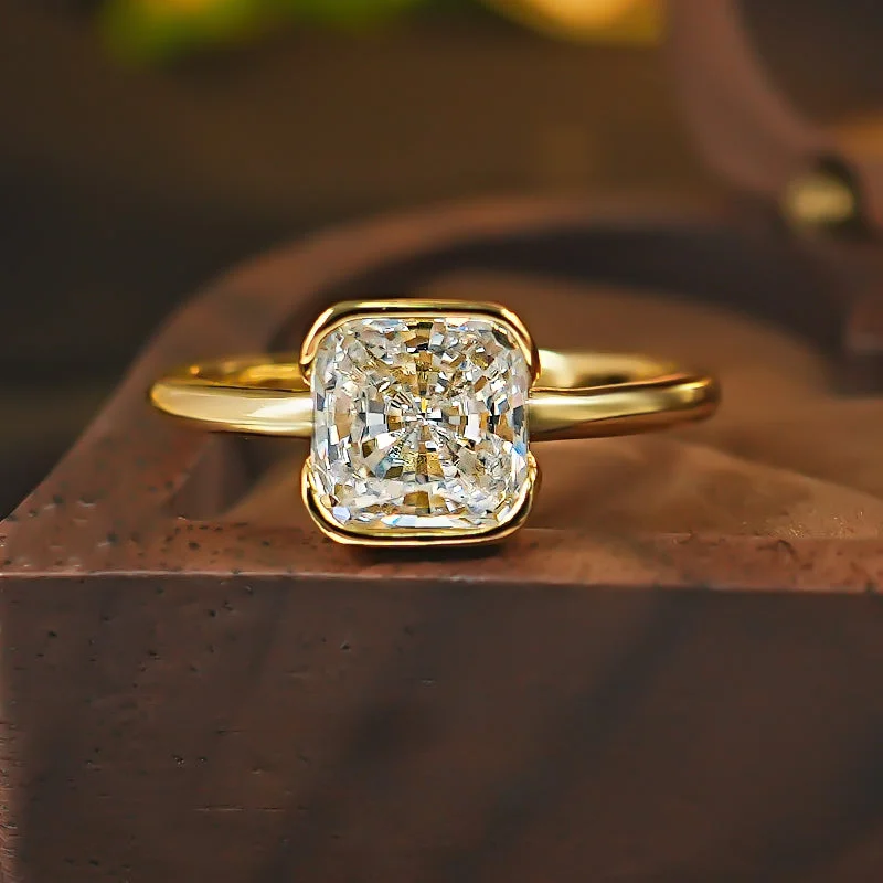 Vintage Solitaire Radiant Cut Engagement Ring In Golden Tone