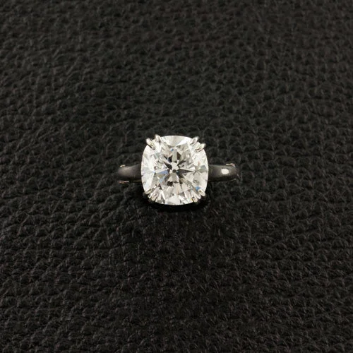 Cushion cut Diamond Engagement Ring