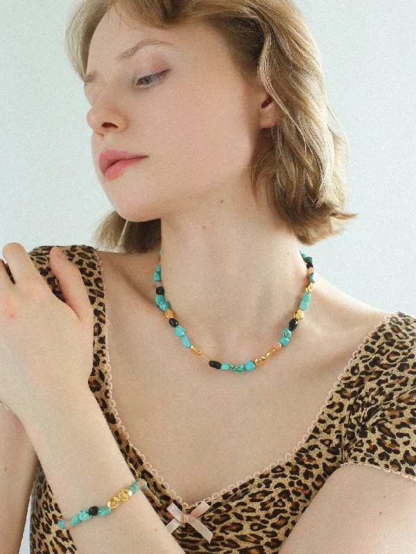 Summer Vacation Vibes Turquoise Beaded Necklace