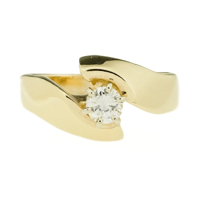 0.27ctw Round Brilliant Solitaire Diamond Engagement Ring in 14K Yellow Gold Size 6